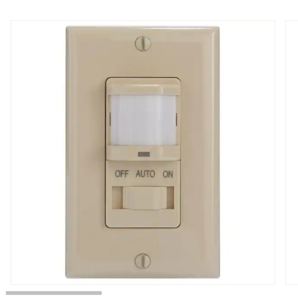 500-Watt Occupancy Switch w/ Manual Override Decorator 150⁰ Coverage, Ivory - Picture 1 of 4